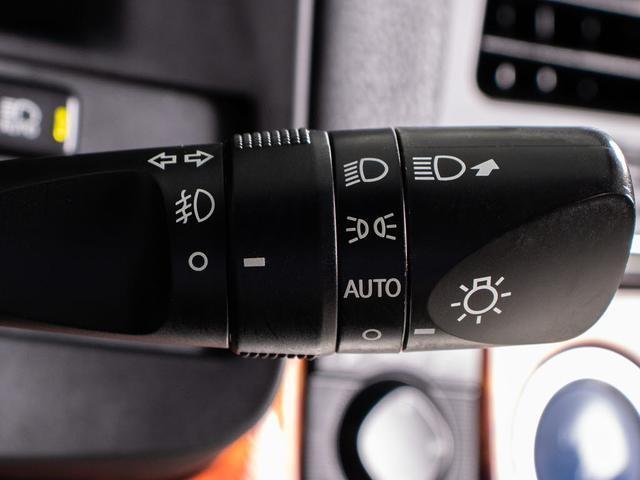 クラウンマジェスタ Fバージョン (禁煙車)(オプション18インチアルミ)(黒本革シート)(フルエアロ)衝突軽減ブレーキ 踏み間違い防止機能 BSM レーダークルーズ アダプティブハイビーム 点検整備記録簿5枚 Bluetooth対応(49枚目)