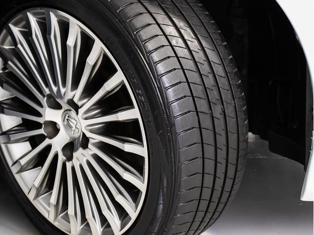 クラウンマジェスタ Fバージョン J-フロンティア 後期型(禁煙車)(プレミアムサウンド)(専用コンビレザーシート)(オプション18インチアルミ)(フルエアロ)(セーフティセンス)衝突軽減ブレーキ 踏み間違い防止 車線逸脱抑制LDA レーダークルーズ(31枚目)