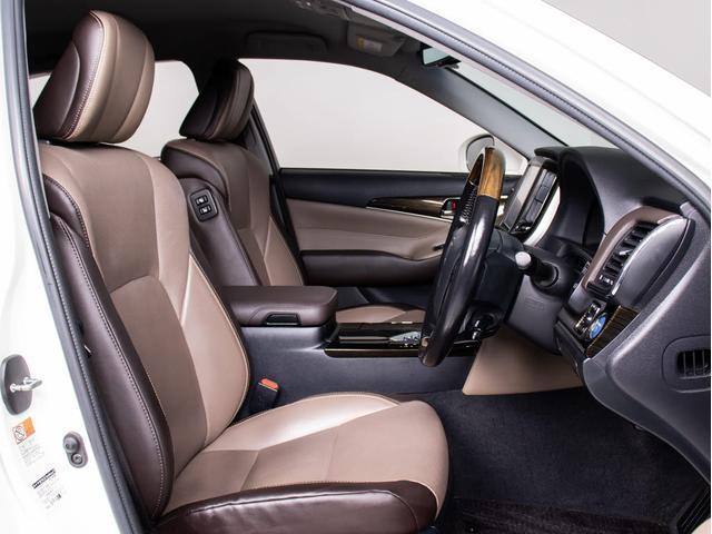 クラウンマジェスタ Fバージョン J-フロンティア 後期型(禁煙車)(プレミアムサウンド)(専用コンビレザーシート)(オプション18インチアルミ)(フルエアロ)(セーフティセンス)衝突軽減ブレーキ 踏み間違い防止 車線逸脱抑制LDA レーダークルーズ(38枚目)