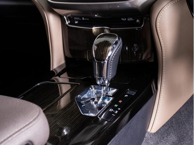 クラウンマジェスタ Fバージョン J-フロンティア 後期型(禁煙車)(プレミアムサウンド)(専用コンビレザーシート)(オプション18インチアルミ)(フルエアロ)(セーフティセンス)衝突軽減ブレーキ 踏み間違い防止 車線逸脱抑制LDA レーダークルーズ(43枚目)