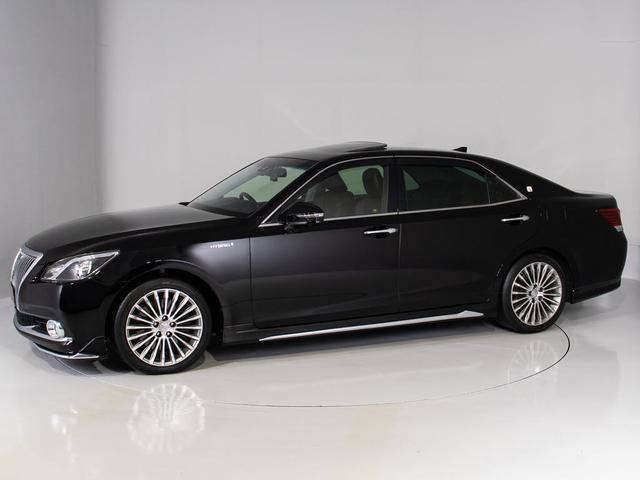 クラウンマジェスタ Fバージョン 後期/サンルーフ/プレミアムサウンド/黒革/パノラミックビューモニター/ブラインドスポットモニター/トヨタセーフティセンス/クリアランスソナー/プリクラッシュセーフティ/フルエアロ/オプション18AW(15枚目)