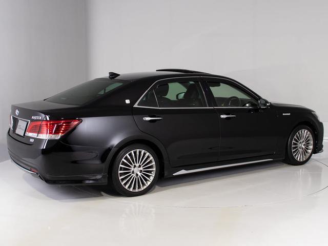 クラウンマジェスタ Fバージョン 後期/サンルーフ/プレミアムサウンド/黒革/パノラミックビューモニター/ブラインドスポットモニター/トヨタセーフティセンス/クリアランスソナー/プリクラッシュセーフティ/フルエアロ/オプション18AW(16枚目)