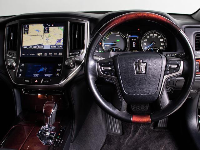 クラウンマジェスタ Fバージョン 後期/サンルーフ/プレミアムサウンド/黒革/パノラミックビューモニター/ブラインドスポットモニター/トヨタセーフティセンス/クリアランスソナー/プリクラッシュセーフティ/フルエアロ/オプション18AW(28枚目)