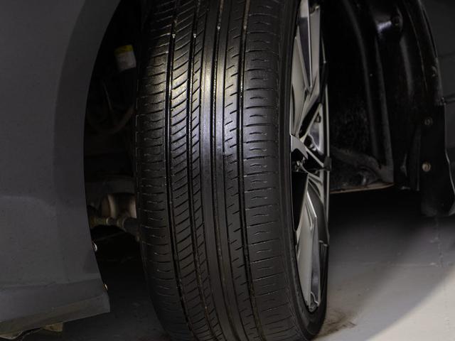 クラウンハイブリッド ＲＳアドバンス　後期型（モデリスタエアロ）（黒本革シート）（社外１９インチアルミ）（パノラミックビューモニター）（セーフティパッケージプラス）デジタルインナーミラー　車線逸脱抑制ＬＴＡ　衝突軽減ブレーキ　記録簿５枚（32枚目）