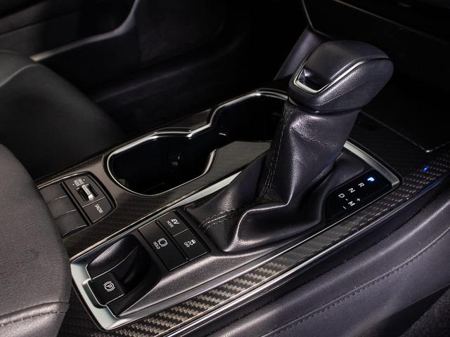 クラウンハイブリッド ＲＳアドバンス　後期型（モデリスタエアロ）（黒本革シート）（社外１９インチアルミ）（パノラミックビューモニター）（セーフティパッケージプラス）デジタルインナーミラー　車線逸脱抑制ＬＴＡ　衝突軽減ブレーキ　記録簿５枚（49枚目）