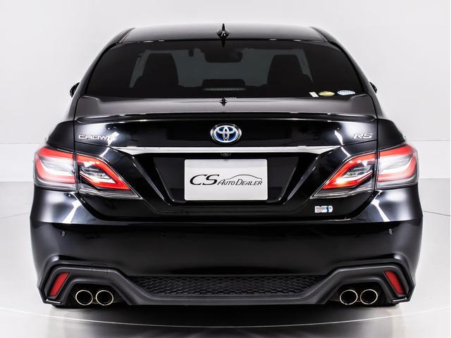 クラウンハイブリッド ＲＳアドバンス　（黒本革シート）（トヨタセーフティパッケージ）シーケンシャルウィンカー　衝突軽減ブレーキ　踏み間違い防止機能　レーダークルーズ　車線逸脱抑制ＬＴＡ　ヘッドアップディスプレイ　４本出しマフラー　ＳＤナビ（13枚目）