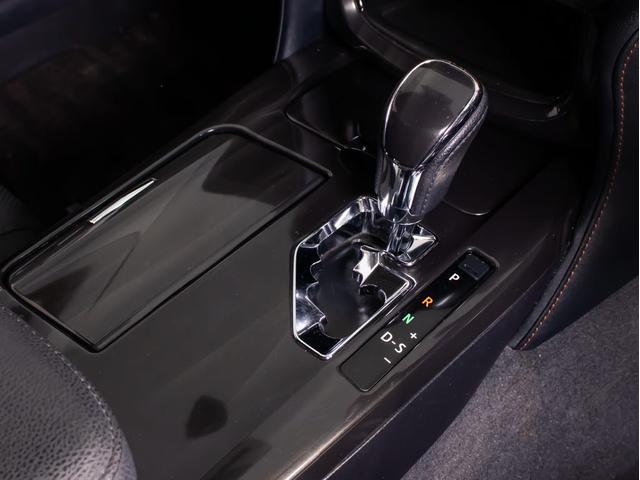 クラウンハイブリッド アスリートＳ　（黒本革シート）（フルエアロ）（２２０Ｇエグゼクティブ用１８インチアルミ）ＨＤＤナビ　シートヒーター　Ｂｌｕｅｔｏｏｔｈ対応　レギュラーガソリン仕様　バックカメラ　クルーズコントロール　エアシート（40枚目）