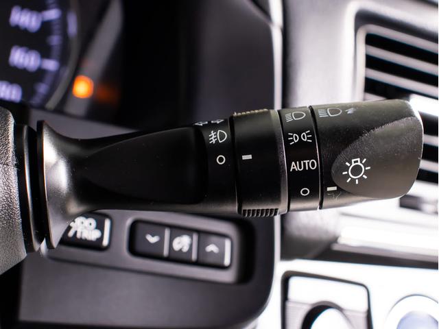 クラウンハイブリッド アスリートＳ　（黒本革シート）（フルエアロ）（２２０Ｇエグゼクティブ用１８インチアルミ）ＨＤＤナビ　シートヒーター　Ｂｌｕｅｔｏｏｔｈ対応　レギュラーガソリン仕様　バックカメラ　クルーズコントロール　エアシート（43枚目）