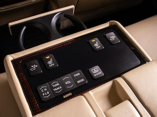 クラウンハイブリッド ロイヤルサルーンＧ　後期型（サンルーフ）（フラクセン本革シート）（クリアランスソナー）ＢＳＭ　シートメモリー　アダプティブハイビーム　エアシート　シート＆ステアリングヒーター　レザーシートＰＫＧ　イージークローザー（8枚目）