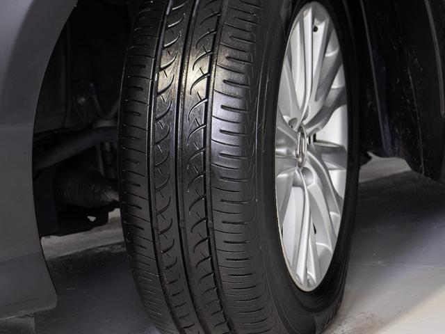 クラウンハイブリッド ロイヤルサルーンＧ　後期型（サンルーフ）（フラクセン本革シート）（クリアランスソナー）ＢＳＭ　シートメモリー　アダプティブハイビーム　エアシート　シート＆ステアリングヒーター　レザーシートＰＫＧ　イージークローザー（31枚目）