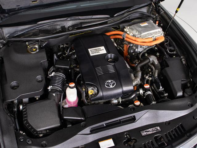 クラウンハイブリッド ロイヤルサルーンＧ　後期型（サンルーフ）（フラクセン本革シート）（クリアランスソナー）ＢＳＭ　シートメモリー　アダプティブハイビーム　エアシート　シート＆ステアリングヒーター　レザーシートＰＫＧ　イージークローザー（32枚目）