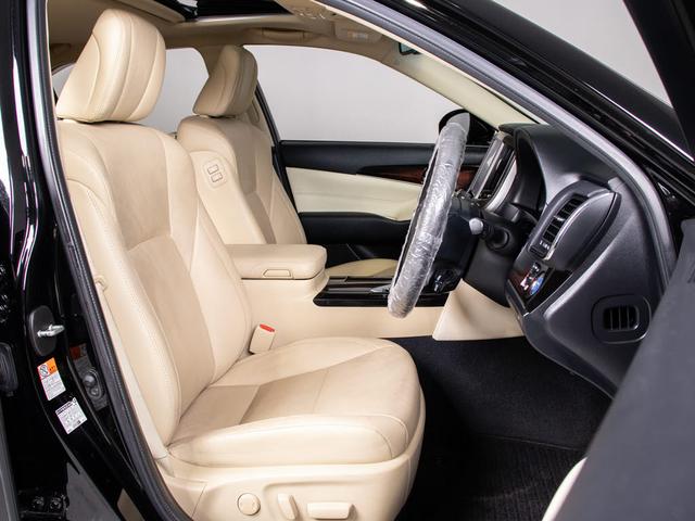 クラウンハイブリッド ロイヤルサルーンＧ　後期型（サンルーフ）（フラクセン本革シート）（クリアランスソナー）ＢＳＭ　シートメモリー　アダプティブハイビーム　エアシート　シート＆ステアリングヒーター　レザーシートＰＫＧ　イージークローザー（36枚目）