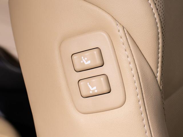 クラウンハイブリッド ロイヤルサルーンＧ　後期型（サンルーフ）（フラクセン本革シート）（クリアランスソナー）ＢＳＭ　シートメモリー　アダプティブハイビーム　エアシート　シート＆ステアリングヒーター　レザーシートＰＫＧ　イージークローザー（39枚目）