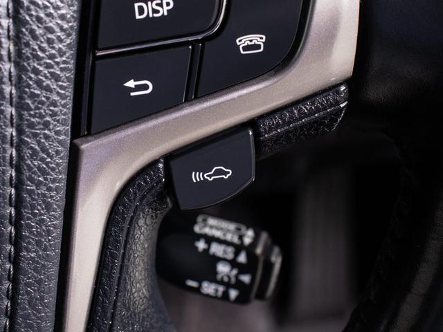 クラウンマジェスタ Fバージョン (禁煙車)(ワンオーナー)(サンルーフ)(黒本革シート)(オプション18インチアルミ)(パノラミックビューモニター)(点検記録簿15枚)衝突軽減ブレーキ 踏み間違い防止機能 BSM Bluetooth(13枚目)