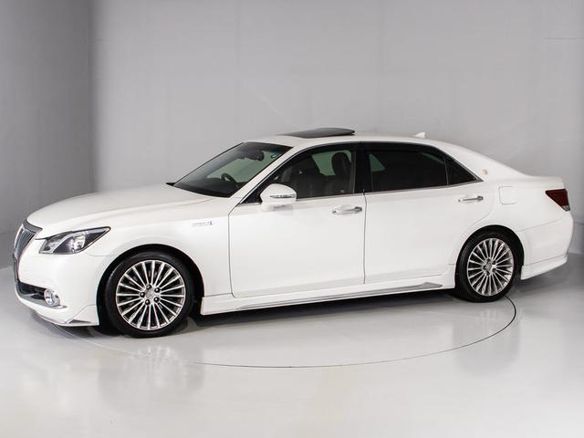 クラウンマジェスタ Fバージョン (禁煙車)(ワンオーナー)(サンルーフ)(黒本革シート)(オプション18インチアルミ)(パノラミックビューモニター)(点検記録簿15枚)衝突軽減ブレーキ 踏み間違い防止機能 BSM Bluetooth(20枚目)