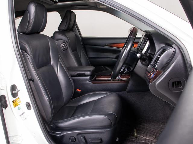 クラウンマジェスタ Fバージョン (禁煙車)(ワンオーナー)(サンルーフ)(黒本革シート)(オプション18インチアルミ)(パノラミックビューモニター)(点検記録簿15枚)衝突軽減ブレーキ 踏み間違い防止機能 BSM Bluetooth(39枚目)