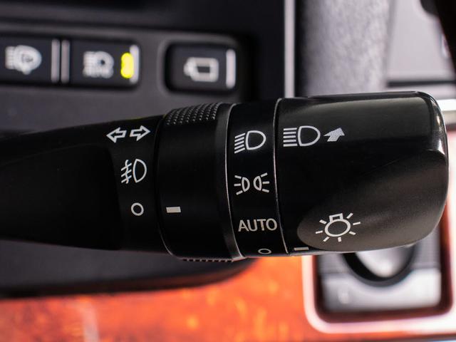 クラウンマジェスタ Fバージョン (禁煙車)(ワンオーナー)(サンルーフ)(黒本革シート)(オプション18インチアルミ)(パノラミックビューモニター)(点検記録簿15枚)衝突軽減ブレーキ 踏み間違い防止機能 BSM Bluetooth(53枚目)