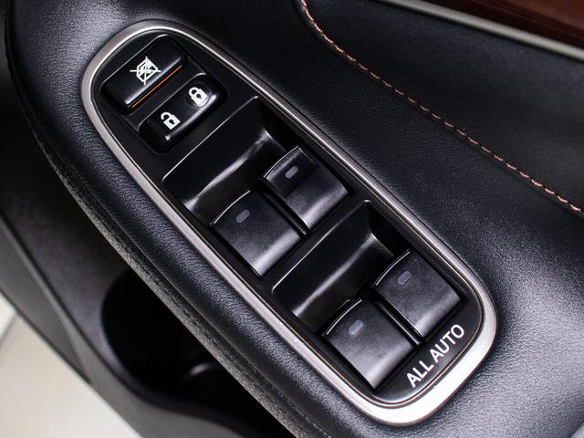 クラウンマジェスタ Fバージョン (禁煙車)(ワンオーナー)(サンルーフ)(黒本革シート)(オプション18インチアルミ)(パノラミックビューモニター)(点検記録簿15枚)衝突軽減ブレーキ 踏み間違い防止機能 BSM Bluetooth(54枚目)