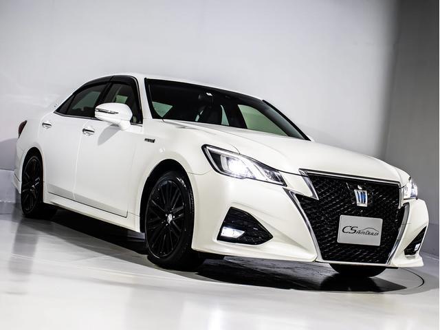 クラウンハイブリッド アスリートＳ　Ｊ－フロンティア　後期型（禁煙車）（純正１８インチアルミ）（専用ハーフレザー）（セーフティセンス）衝突軽減ブレーキ　踏み間違い防止機能　車線逸脱抑制ＬＤＡ　レーダークルーズ　オートマチックハイビーム　専用内外装（16枚目）