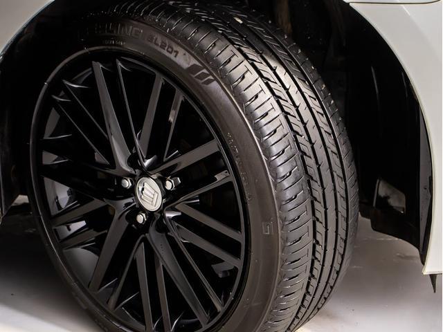 クラウンハイブリッド アスリートＳ　Ｊ－フロンティア　後期型（禁煙車）（純正１８インチアルミ）（専用ハーフレザー）（セーフティセンス）衝突軽減ブレーキ　踏み間違い防止機能　車線逸脱抑制ＬＤＡ　レーダークルーズ　オートマチックハイビーム　専用内外装（19枚目）