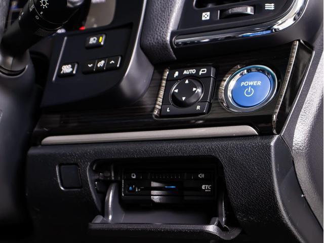 クラウンハイブリッド アスリートＳ　Ｊ－フロンティア　後期型（禁煙車）（純正１８インチアルミ）（専用ハーフレザー）（セーフティセンス）衝突軽減ブレーキ　踏み間違い防止機能　車線逸脱抑制ＬＤＡ　レーダークルーズ　オートマチックハイビーム　専用内外装（38枚目）