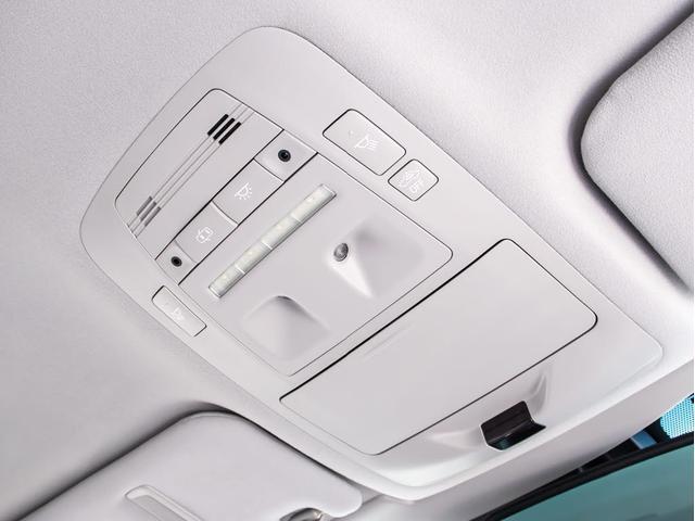 クラウンハイブリッド アスリートＳ　Ｊ－フロンティア　後期型（禁煙車）（純正１８インチアルミ）（専用ハーフレザー）（セーフティセンス）衝突軽減ブレーキ　踏み間違い防止機能　車線逸脱抑制ＬＤＡ　レーダークルーズ　オートマチックハイビーム　専用内外装（45枚目）