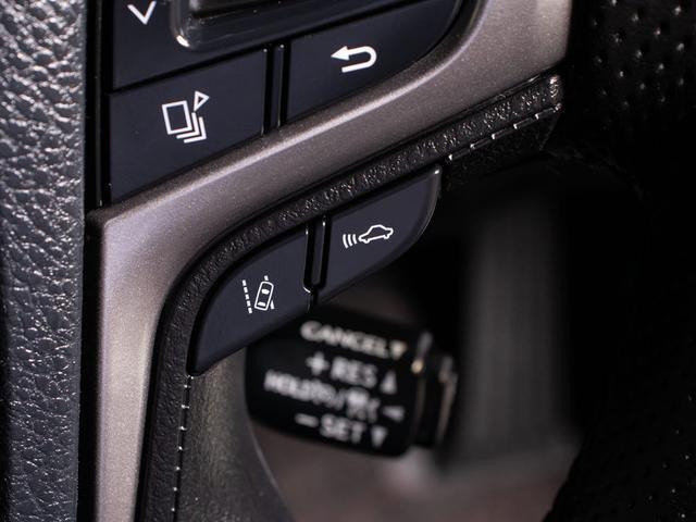 クラウンハイブリッド アスリートＳ　後期型（黒本革シート）（オプション１８インチアルミ）（フルエアロ）（トヨタセーフティセンス）衝突軽減ブレーキ　踏み間違い防止機能　車線逸脱抑制ＬＤＡ　レーダークルーズ　オートマチックハイビーム（9枚目）