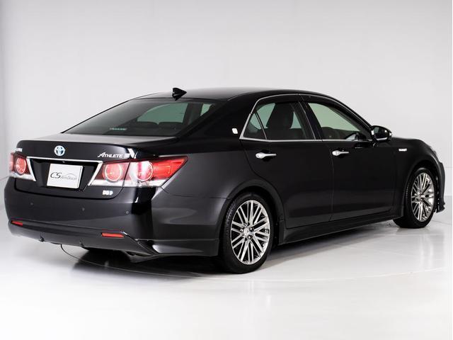 クラウンハイブリッド アスリートＳ　後期型（黒本革シート）（オプション１８インチアルミ）（フルエアロ）（トヨタセーフティセンス）衝突軽減ブレーキ　踏み間違い防止機能　車線逸脱抑制ＬＤＡ　レーダークルーズ　オートマチックハイビーム（16枚目）