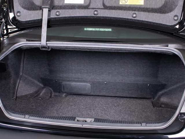 クラウンハイブリッド アスリートＳ　後期型（黒本革シート）（オプション１８インチアルミ）（フルエアロ）（トヨタセーフティセンス）衝突軽減ブレーキ　踏み間違い防止機能　車線逸脱抑制ＬＤＡ　レーダークルーズ　オートマチックハイビーム（29枚目）