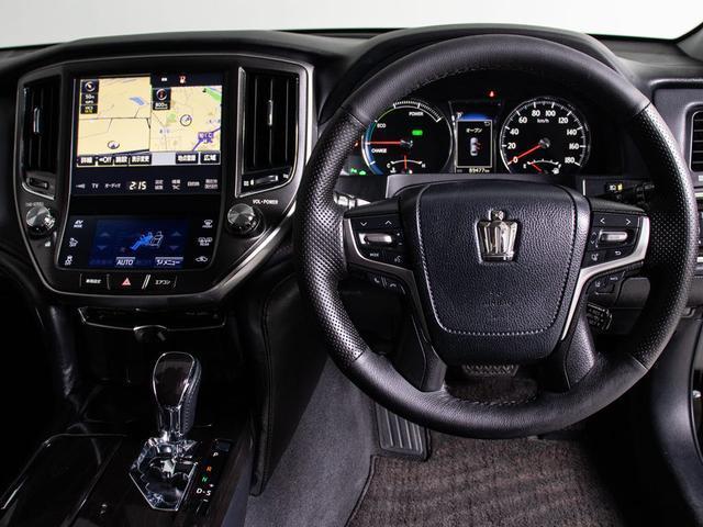 クラウンハイブリッド アスリートＳ　後期型（黒本革シート）（オプション１８インチアルミ）（フルエアロ）（トヨタセーフティセンス）衝突軽減ブレーキ　踏み間違い防止機能　車線逸脱抑制ＬＤＡ　レーダークルーズ　オートマチックハイビーム（31枚目）