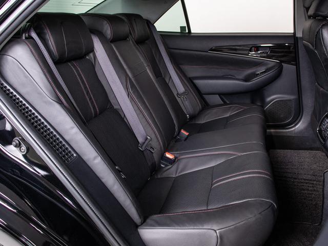 クラウンハイブリッド アスリートＳ　後期型（黒本革シート）（オプション１８インチアルミ）（フルエアロ）（トヨタセーフティセンス）衝突軽減ブレーキ　踏み間違い防止機能　車線逸脱抑制ＬＤＡ　レーダークルーズ　オートマチックハイビーム（34枚目）