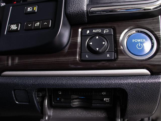 クラウンハイブリッド アスリートＳ　後期型（黒本革シート）（オプション１８インチアルミ）（フルエアロ）（トヨタセーフティセンス）衝突軽減ブレーキ　踏み間違い防止機能　車線逸脱抑制ＬＤＡ　レーダークルーズ　オートマチックハイビーム（38枚目）