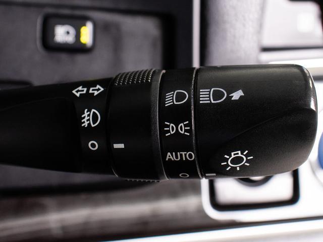 クラウンハイブリッド アスリートＳ　後期型（黒本革シート）（オプション１８インチアルミ）（フルエアロ）（トヨタセーフティセンス）衝突軽減ブレーキ　踏み間違い防止機能　車線逸脱抑制ＬＤＡ　レーダークルーズ　オートマチックハイビーム（45枚目）