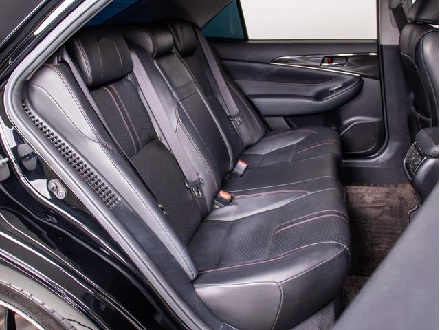 クラウンハイブリッド アスリートＳ　（サンルーフ）（黒本革シート）（ＲＡＹＳ２０インチアルミ）（フルエアロ）シート＆ステアリングヒーター　Ｂｌｕｔｏｏｔｈ対応　レギュラーガソリン仕様　ＨＤＤマルチナビ　カラーバックカメラ　パワーシート（28枚目）