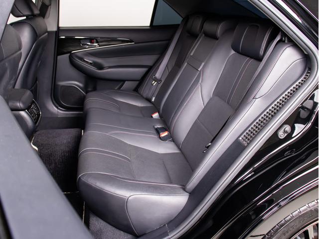 クラウンハイブリッド アスリートＳ　Ｊ－フロンティアリミテッド　後期型（特別仕様車）（サンルーフ）（黒本革シート）（オプション１８インチアルミ）（トヨタセーフティセンス）衝突軽減ブレーキ　踏み間違い防止機能　レーダークルーズ　車線逸脱抑制ＬＤＡ　エアシート（8枚目）