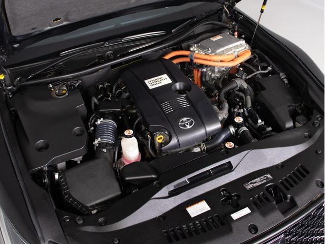 クラウンハイブリッド アスリートＳ　Ｊ－フロンティアリミテッド　後期型（特別仕様車）（サンルーフ）（黒本革シート）（オプション１８インチアルミ）（トヨタセーフティセンス）衝突軽減ブレーキ　踏み間違い防止機能　レーダークルーズ　車線逸脱抑制ＬＤＡ　エアシート（30枚目）