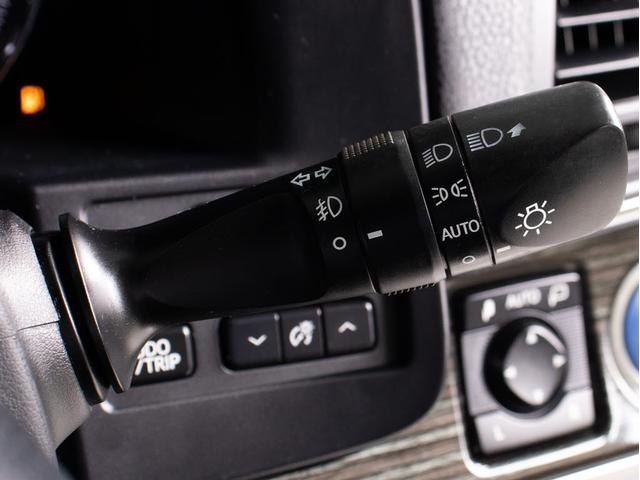 クラウンハイブリッド アスリートＳ　Ｊ－フロンティアリミテッド　後期型（特別仕様車）（サンルーフ）（黒本革シート）（オプション１８インチアルミ）（トヨタセーフティセンス）衝突軽減ブレーキ　踏み間違い防止機能　レーダークルーズ　車線逸脱抑制ＬＤＡ　エアシート（46枚目）