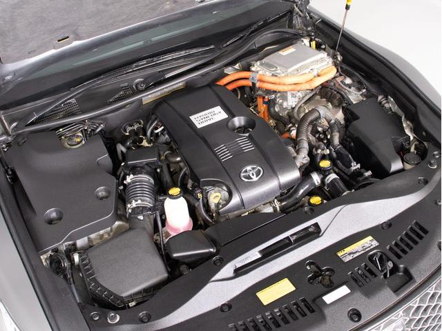 クラウンハイブリッド アスリートＳ　オートサロン出展モデル「プレシャスメタルカスタム」（禁煙車）（サンルーフ）（プレミアムサウンド）パノラミックビュー（黒本革シート）（衝突軽減ブレーキ）（踏み間違い防止機能）車高調（２０インチアルミ）（26枚目）