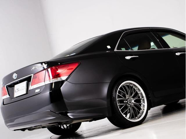 クラウンハイブリッド アスリートＳ　（特注フォーブレザーシート）（新品２０インチアルミホイール）（新品タイヤ）（フルエアロ）（点検記録簿８枚）Ｂｌｕｅｔｏｏｔｈ対応　レギュラーガソリン仕様　シート＆ステアリングヒーター　ＨＤＤマルチナビ（22枚目）