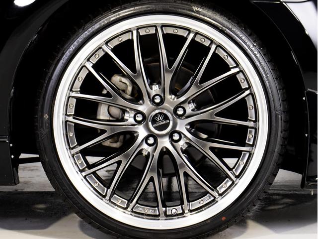 クラウンハイブリッド アスリートＳ　（特注フォーブレザーシート）（新品２０インチアルミホイール）（新品タイヤ）（フルエアロ）（点検記録簿８枚）Ｂｌｕｅｔｏｏｔｈ対応　レギュラーガソリン仕様　シート＆ステアリングヒーター　ＨＤＤマルチナビ（28枚目）