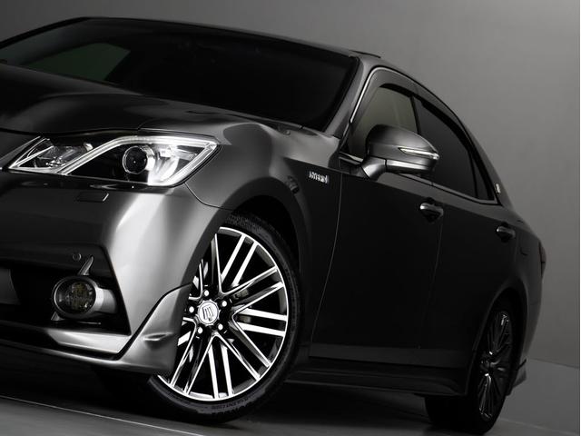 クラウンハイブリッド アスリートＧ　「マンガンラスターカスタム」（サンルーフ）（禁煙車）（ワンオーナー）（黒本革シート）（オプション１８インチアルミ）（パノラミックビューモニター）（フルエアロ）衝突軽減ブレーキ　踏み間違い防止機能（22枚目）