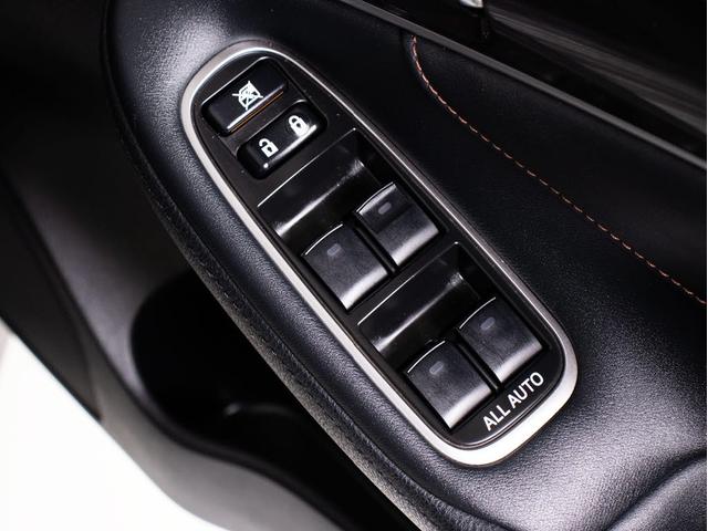 クラウンハイブリッド アスリートＧ　「マンガンラスターカスタム」（サンルーフ）（禁煙車）（ワンオーナー）（黒本革シート）（オプション１８インチアルミ）（パノラミックビューモニター）（フルエアロ）衝突軽減ブレーキ　踏み間違い防止機能（37枚目）