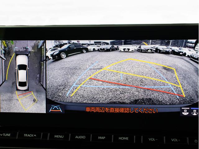 クラウンハイブリッド ＲＳアドバンス　後期型（サンルーフ）（黒本革シート）（パノラミックビューモニター）（セーフティセンス）（デジタルインナーミラー）（フルエアロ）シーケンシャルウィンカー　衝突軽減　踏み間違い防止　車線逸脱抑制ＬＴＡ（9枚目）