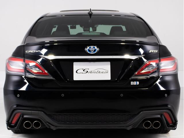 クラウンハイブリッド ＲＳアドバンス　後期型（サンルーフ）（黒本革シート）（パノラミックビューモニター）（セーフティセンス）（デジタルインナーミラー）（フルエアロ）シーケンシャルウィンカー　衝突軽減　踏み間違い防止　車線逸脱抑制ＬＴＡ（19枚目）