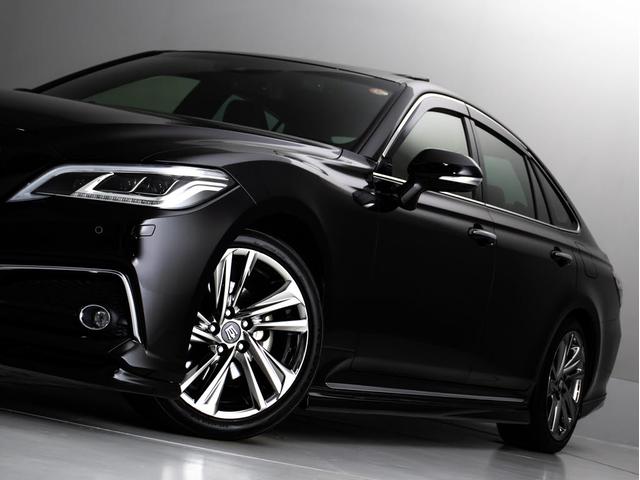 クラウンハイブリッド ＲＳアドバンス　後期型（サンルーフ）（黒本革シート）（パノラミックビューモニター）（セーフティセンス）（デジタルインナーミラー）（フルエアロ）シーケンシャルウィンカー　衝突軽減　踏み間違い防止　車線逸脱抑制ＬＴＡ（27枚目）