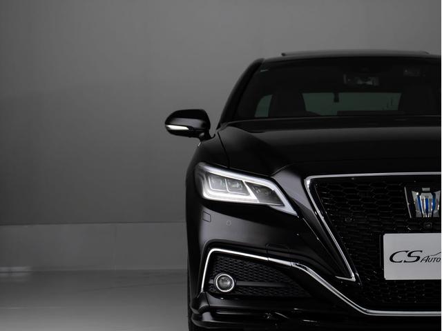 クラウンハイブリッド ＲＳアドバンス　後期型（サンルーフ）（黒本革シート）（パノラミックビューモニター）（セーフティセンス）（デジタルインナーミラー）（フルエアロ）シーケンシャルウィンカー　衝突軽減　踏み間違い防止　車線逸脱抑制ＬＴＡ（29枚目）