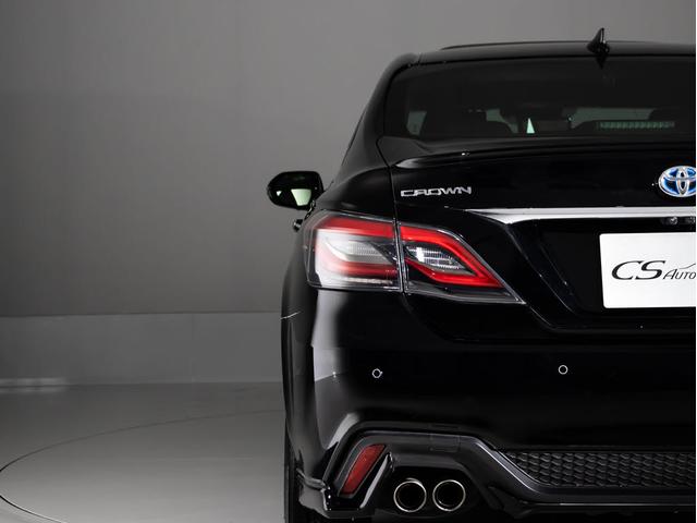 クラウンハイブリッド ＲＳアドバンス　後期型（サンルーフ）（黒本革シート）（パノラミックビューモニター）（セーフティセンス）（デジタルインナーミラー）（フルエアロ）シーケンシャルウィンカー　衝突軽減　踏み間違い防止　車線逸脱抑制ＬＴＡ（30枚目）