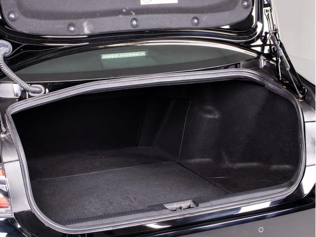 クラウンハイブリッド ＲＳアドバンス　後期型（サンルーフ）（黒本革シート）（パノラミックビューモニター）（セーフティセンス）（デジタルインナーミラー）（フルエアロ）シーケンシャルウィンカー　衝突軽減　踏み間違い防止　車線逸脱抑制ＬＴＡ（34枚目）