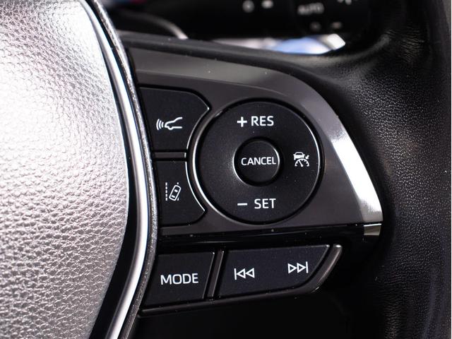 クラウンハイブリッド ＲＳアドバンス　（禁煙車）（黒本革シート）（パノラミックビューモニター）（マーベリック１９インチアルミ）（ＴＲＤエアロ）（セーフティパッケージプラス）衝突軽減ブレーキ　踏み間違い防止機能　車線逸脱抑制ＬＴＡ（10枚目）