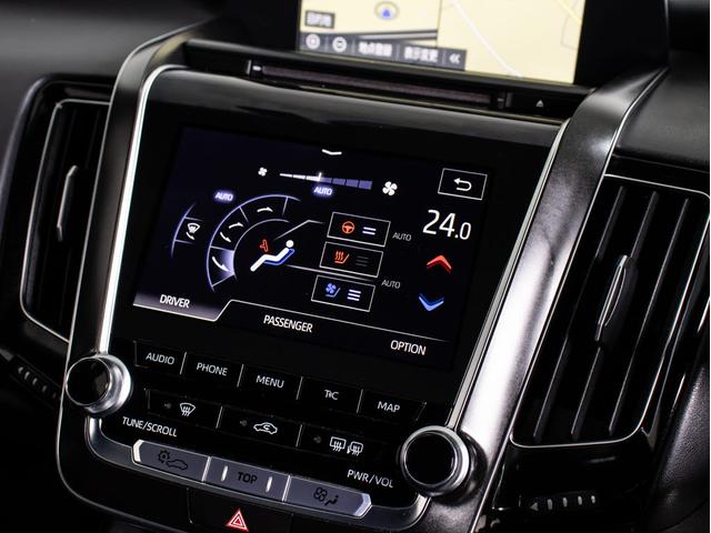 クラウンハイブリッド ＲＳアドバンス　（禁煙車）（黒本革シート）（パノラミックビューモニター）（マーベリック１９インチアルミ）（ＴＲＤエアロ）（セーフティパッケージプラス）衝突軽減ブレーキ　踏み間違い防止機能　車線逸脱抑制ＬＴＡ（42枚目）